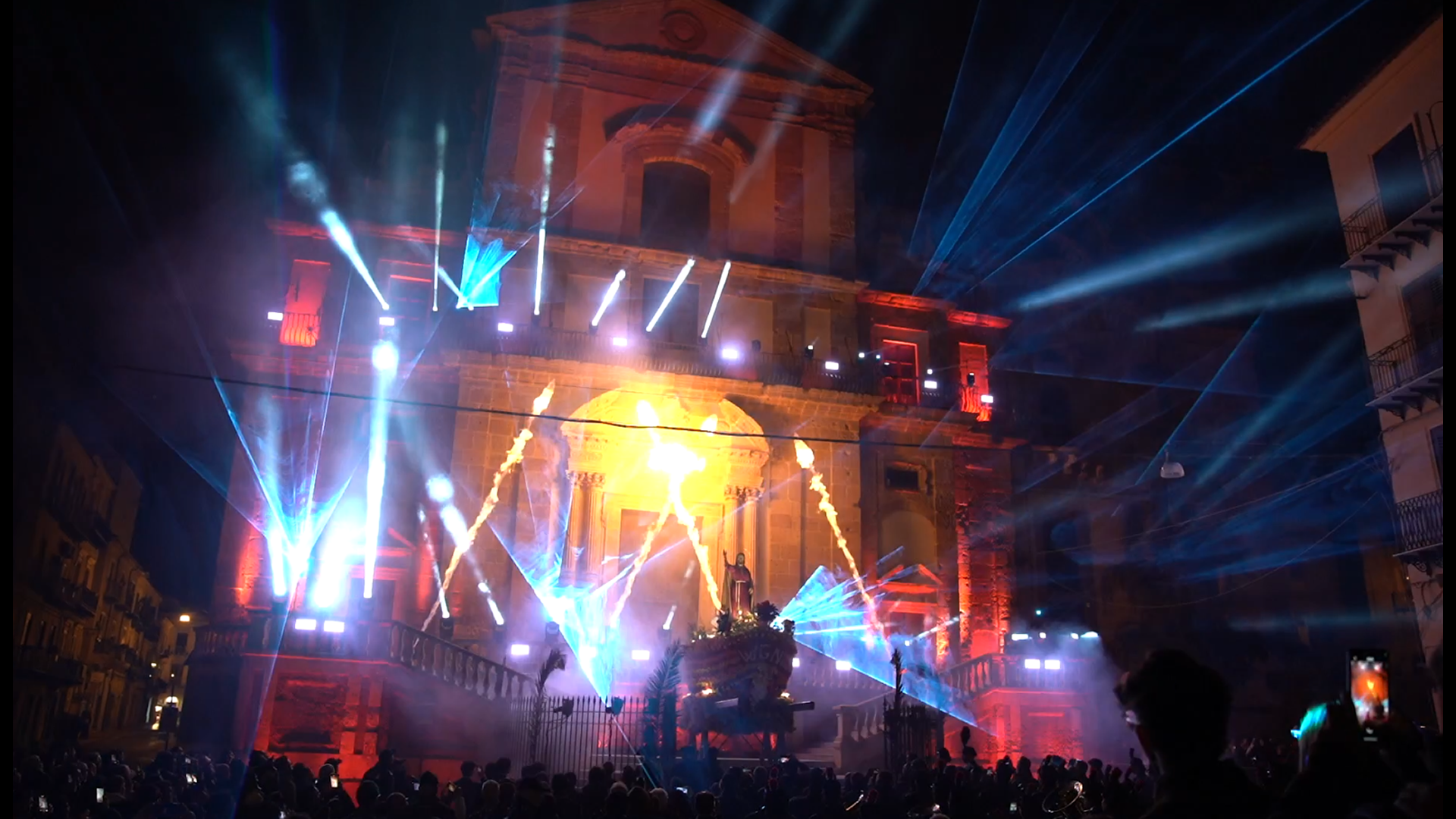 Caltanissetta, folla e devozione per la processione del Gesù Nazareno