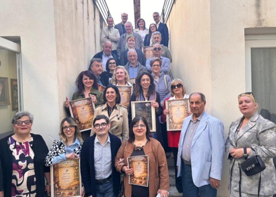 Caltanissetta, si conclude la Tavola di San Giuseppe alla Casa del Presepe: premi e riconoscimenti per artisti e volontari