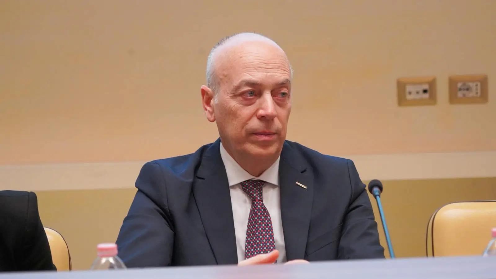 Infrastrutture: Lorefice (M5S), Sicilia isolata, Governo balbetta