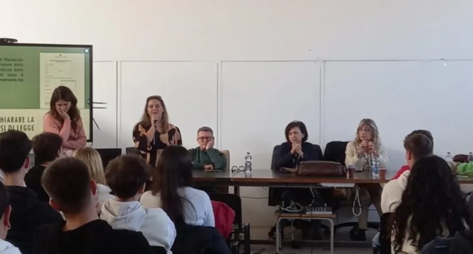 Donazione di organi, gli studenti del &ldquo;Volta&rdquo; incontrano medici ed esperti dell&rsquo;Asp