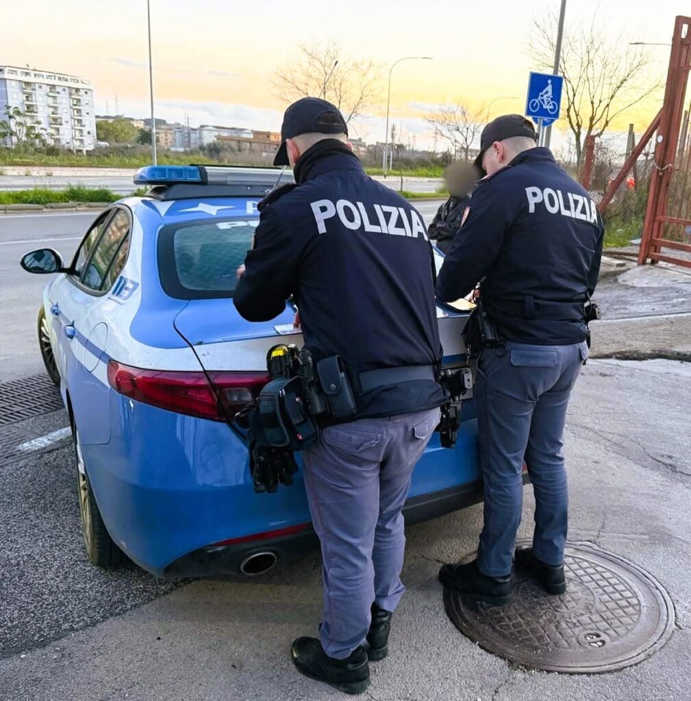 Caltanissetta, donna nel bagagliaio fa scattare l’allarme: ma era un espediente per non farsi vedere