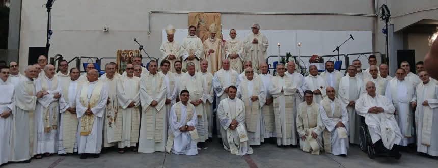 Venticinque anni di sacerdozio per padre Rovello e padre Randazzo. Il Vescovo Mario: «Il sacerdote è un tesoro di Dio»