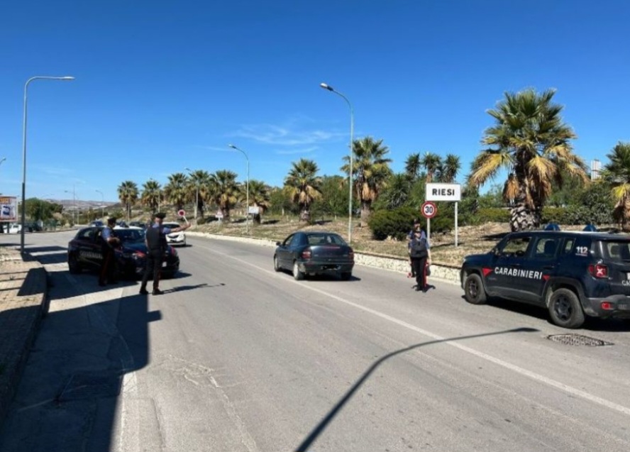 Riesi, arrestato 40enne per maltrattamenti, estorsione e lesioni ai danni della madre