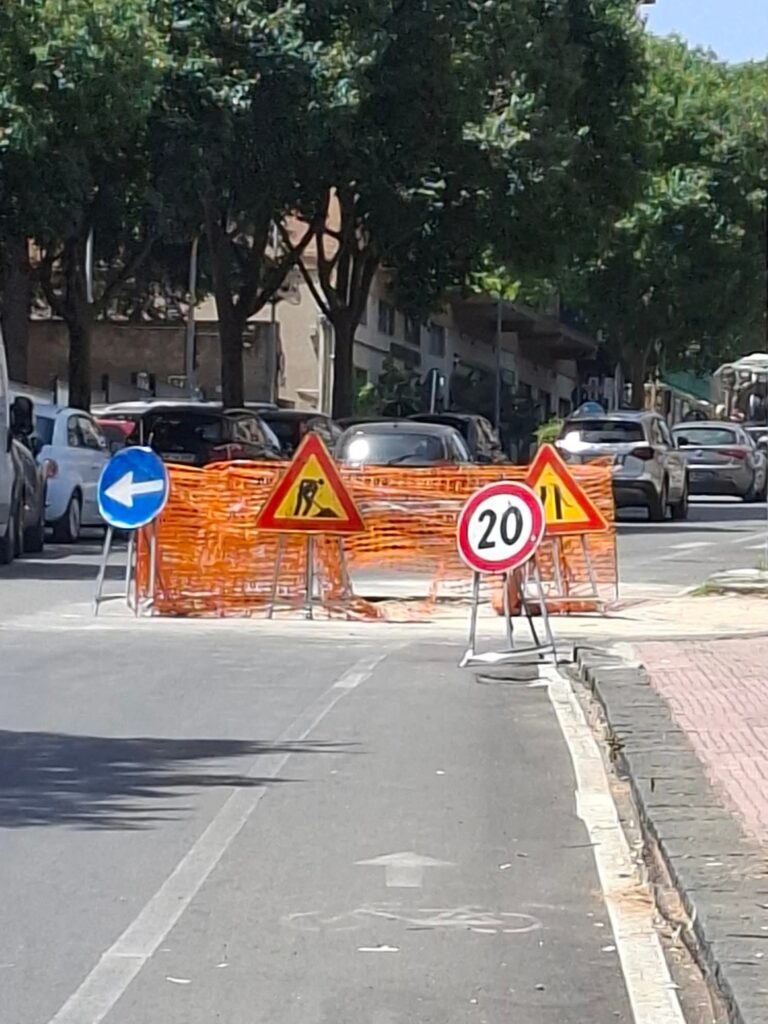 Guasto per sovraccarico energetico: lavori urgenti in viale della Regione, manto stradale ripristinato da oggi
