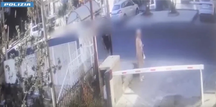 Gela, aggredisce un’anziana con un coltello: arrestato 42enne
